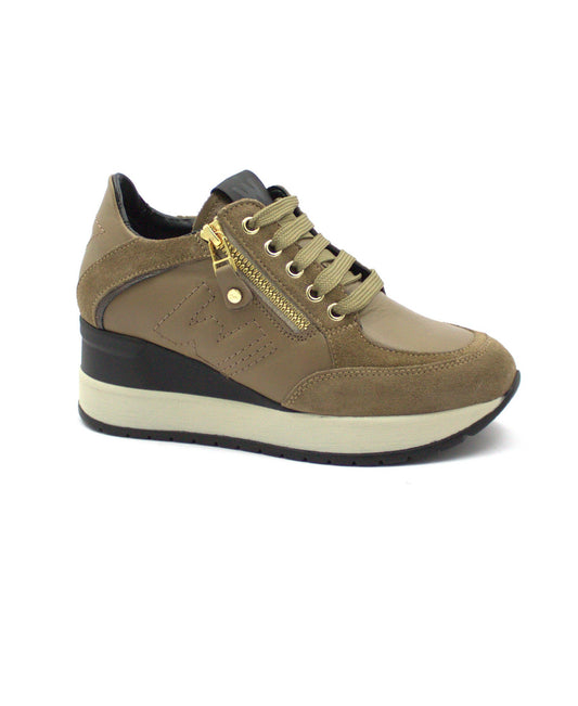 gid://shopify/Product/15740060762444_1