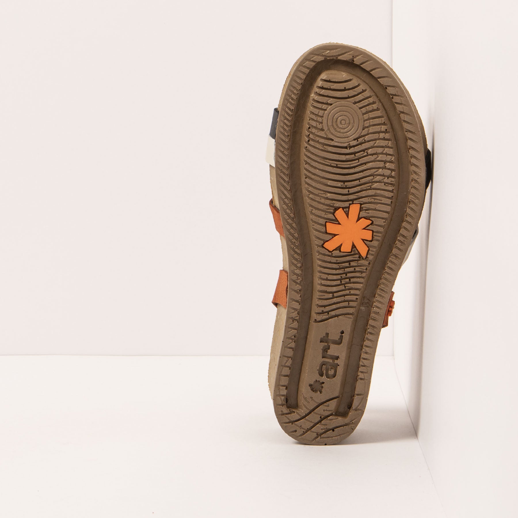 gid://shopify/Product/15693469909324_3