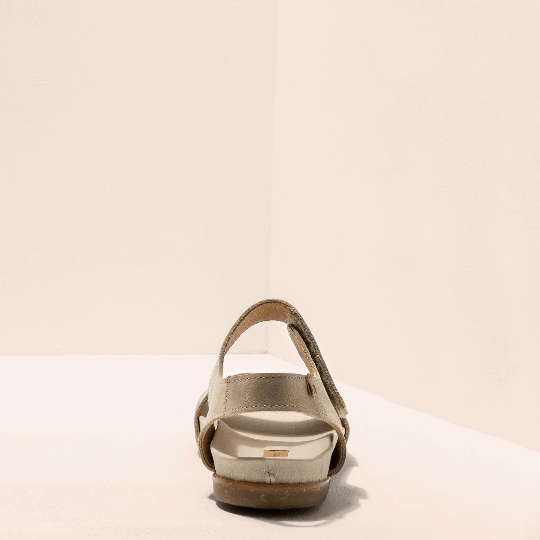 gid://shopify/Product/15700034748748_8
