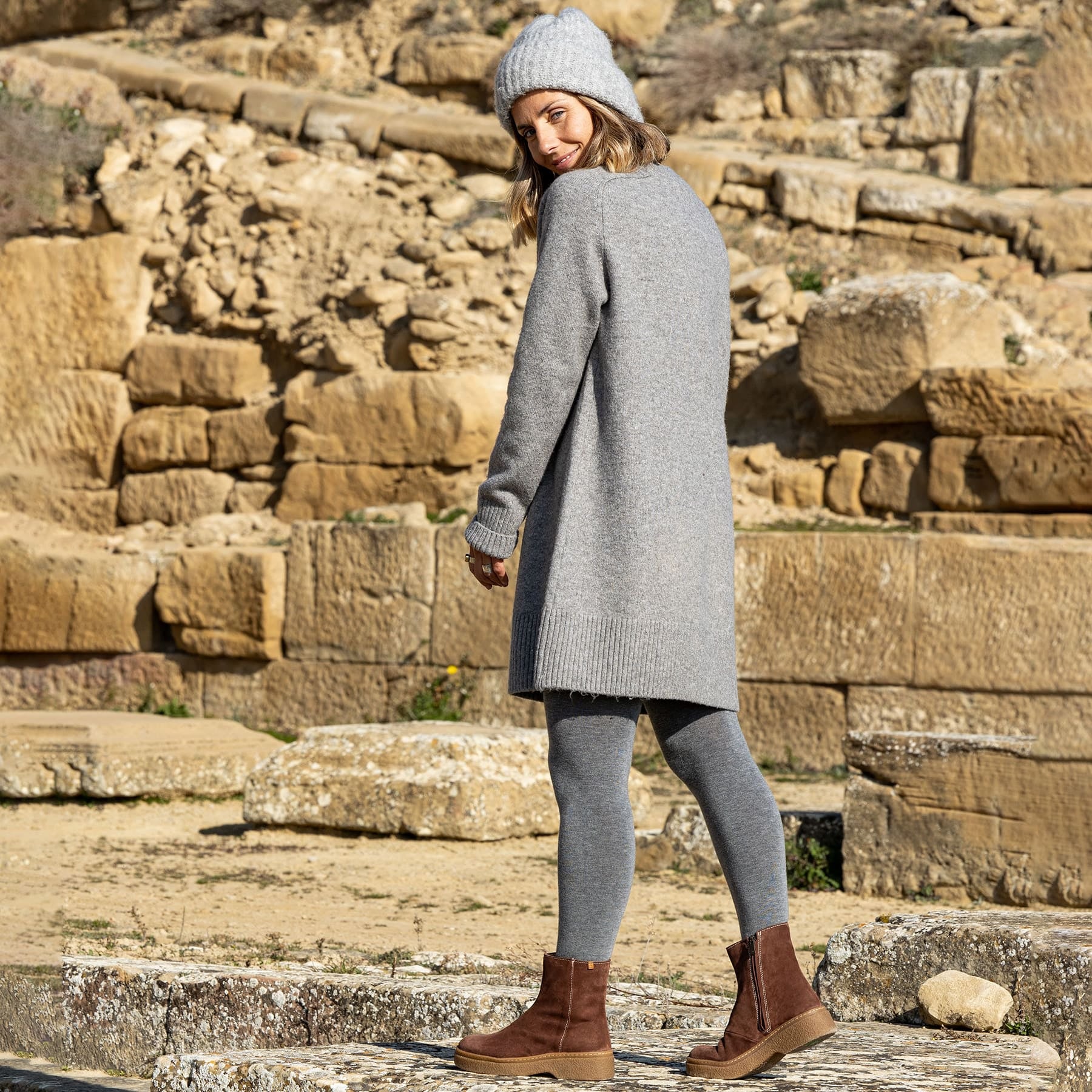 gid://shopify/Product/15700138688844_8