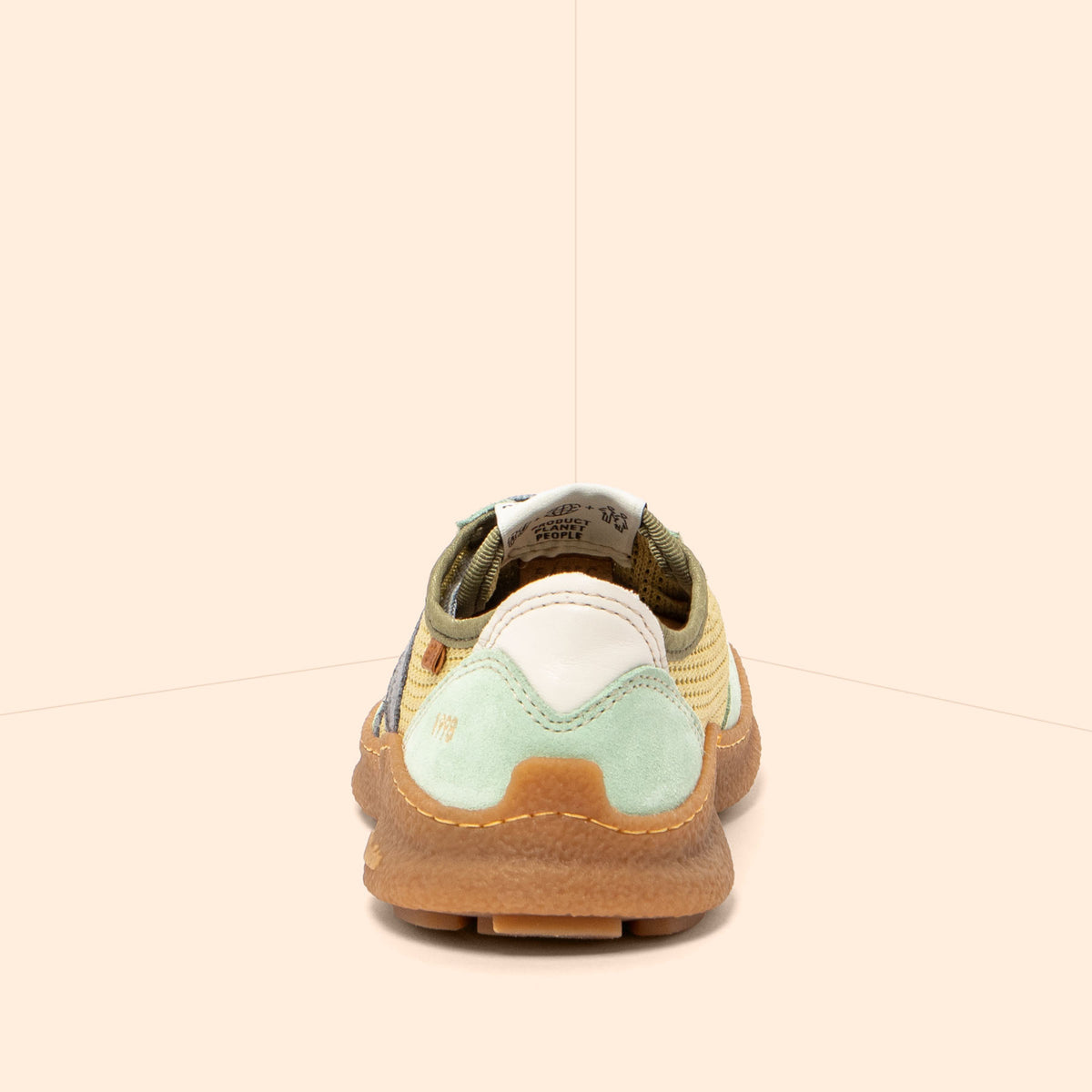gid://shopify/Product/16124706652492_5