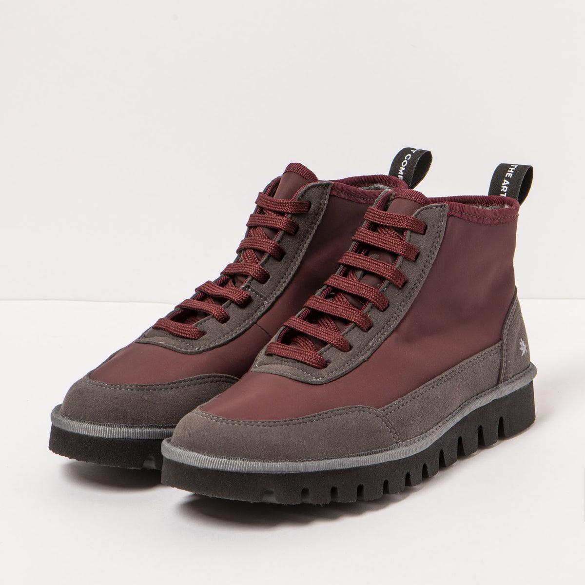 gid://shopify/Product/16171358388556_5