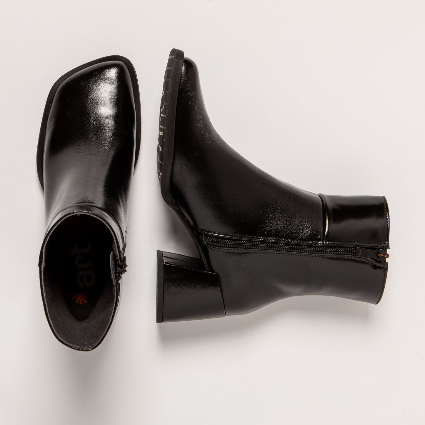 gid://shopify/Product/15694177272140_4