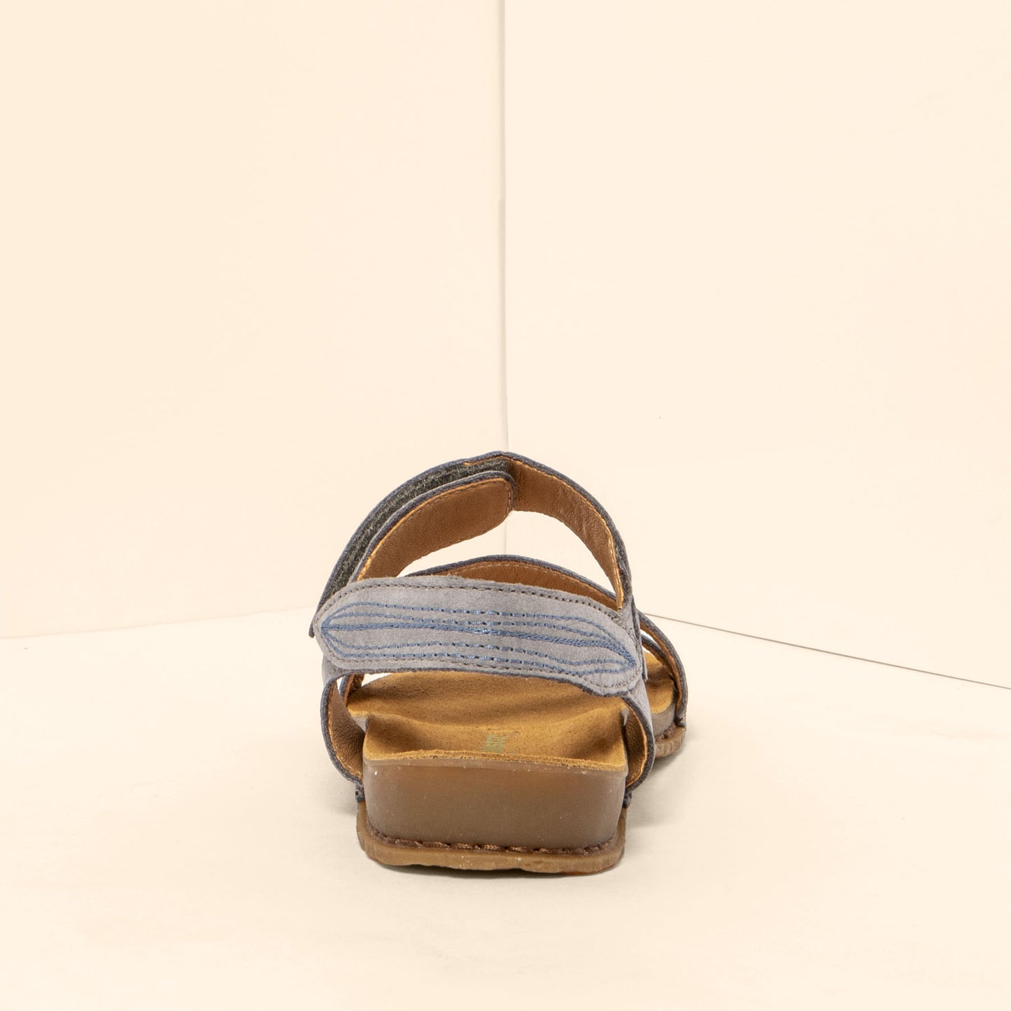gid://shopify/Product/15700514406732_5
