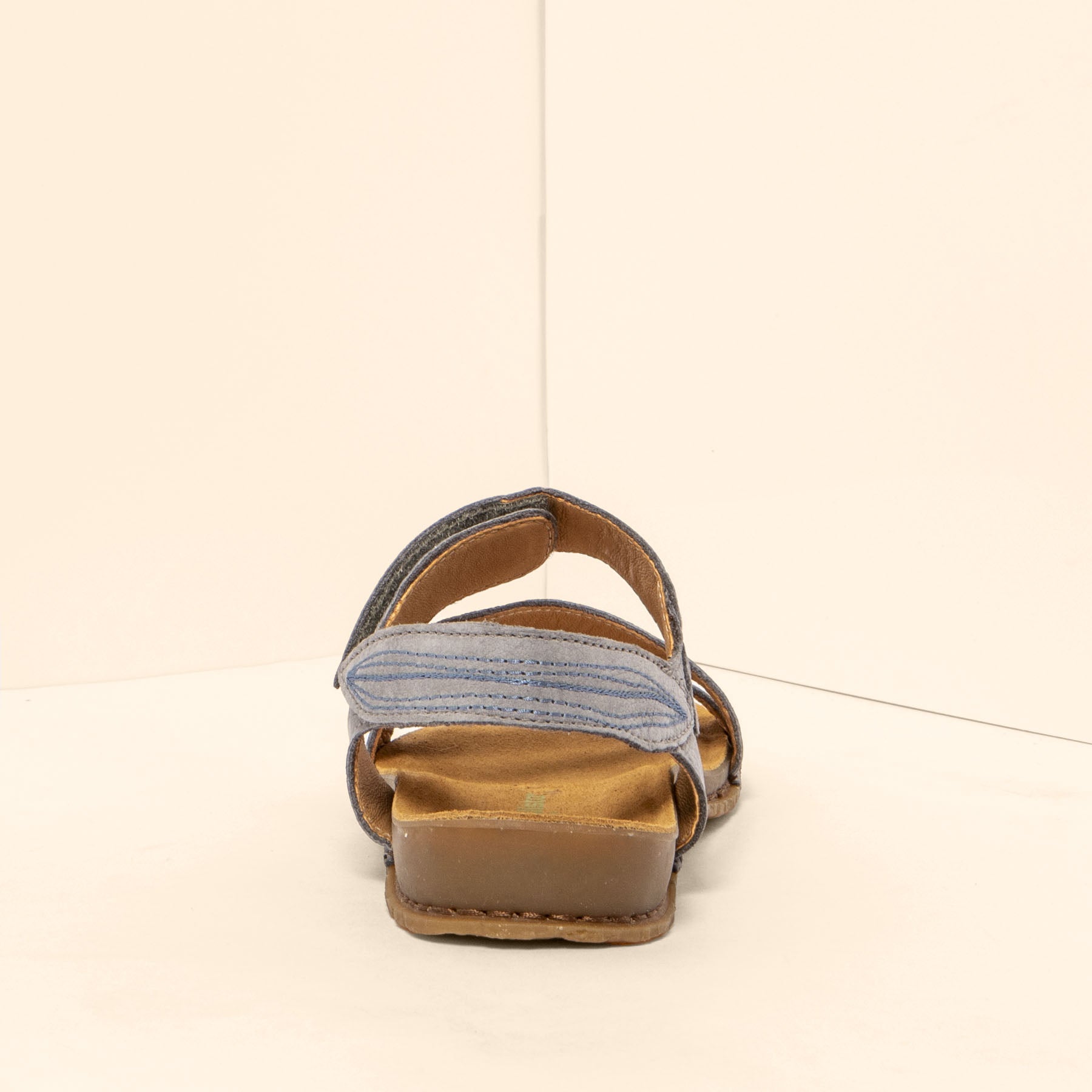 gid://shopify/Product/15700514406732_5