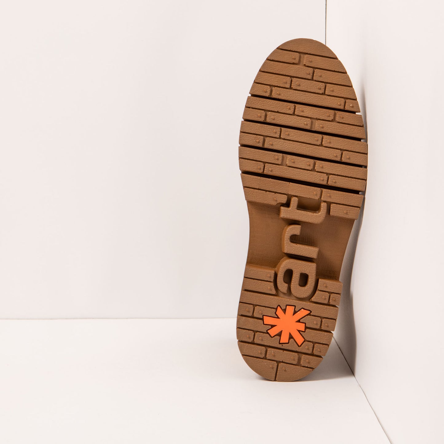 gid://shopify/Product/15694348648780_3