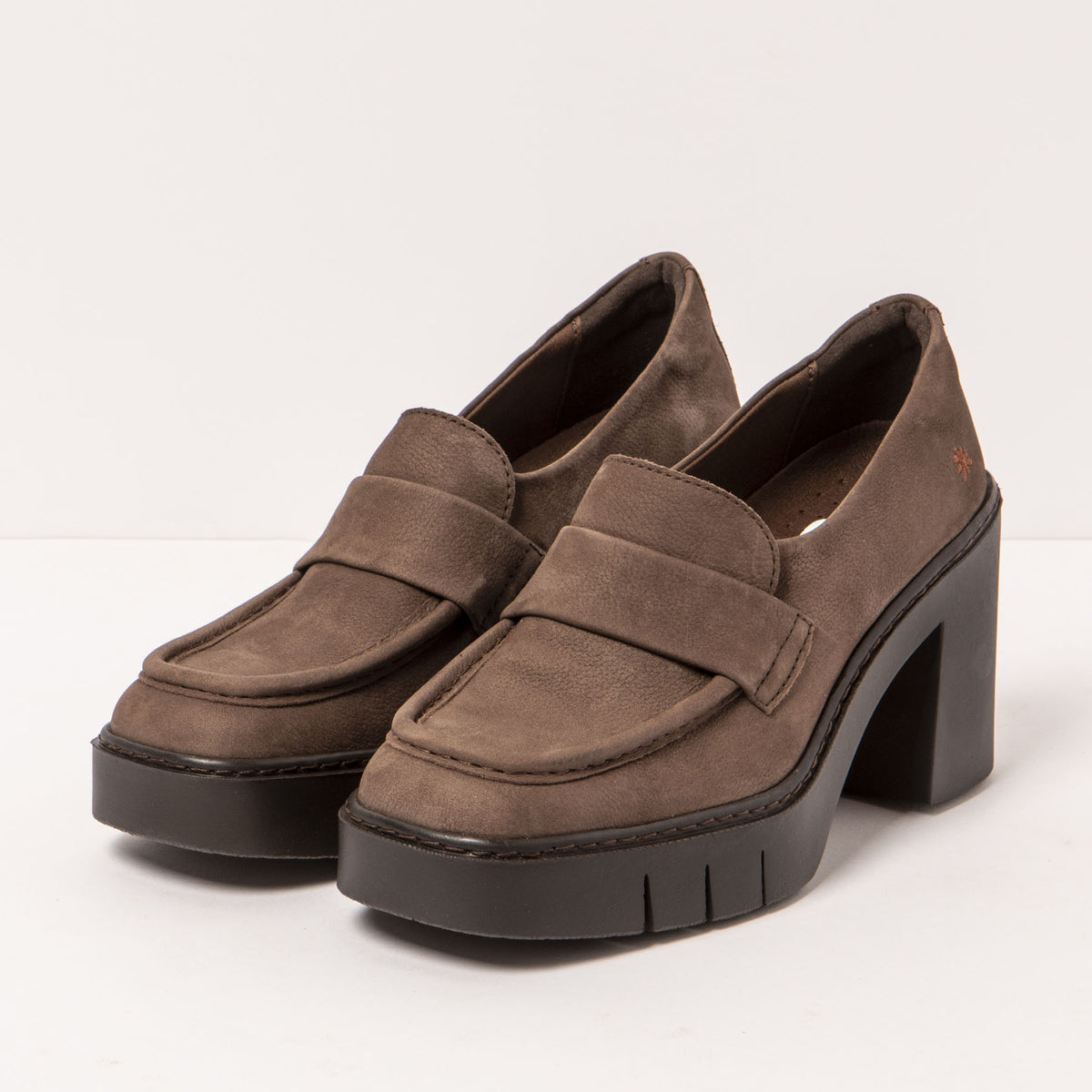gid://shopify/Product/16171751113036_5
