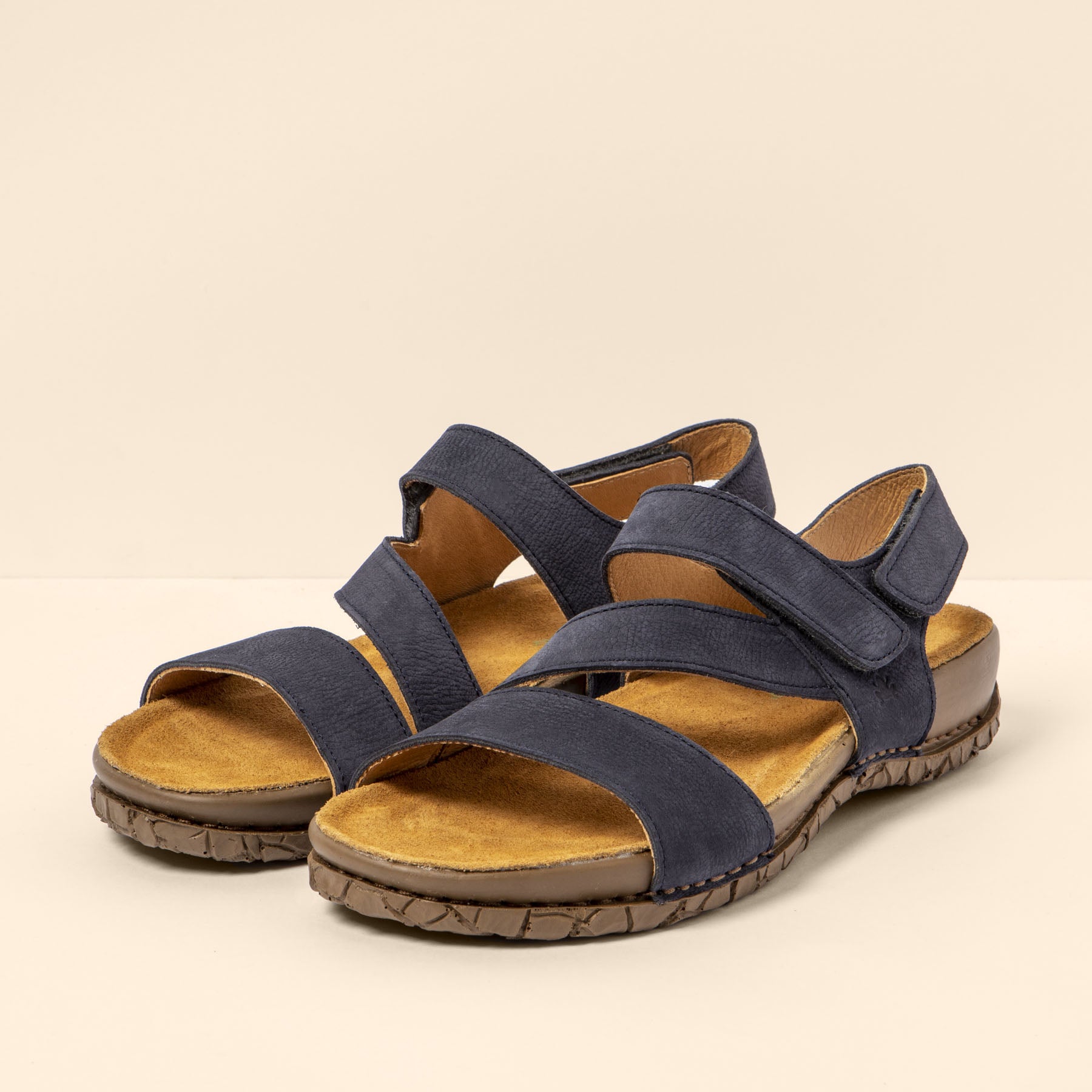 gid://shopify/Product/15700129186124_5