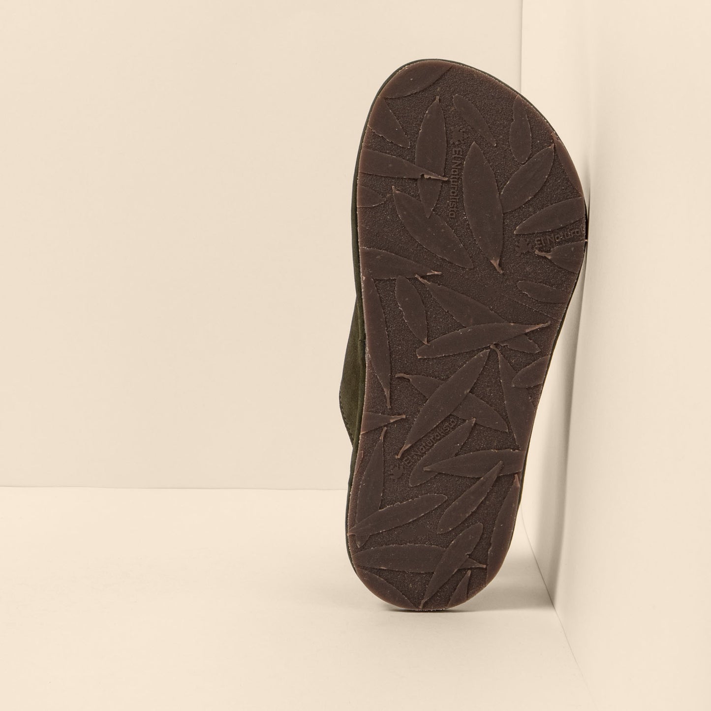 gid://shopify/Product/15700437369164_3