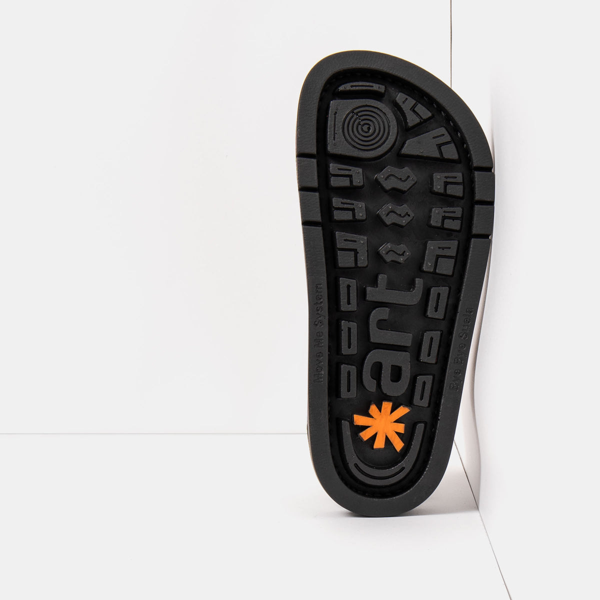 gid://shopify/Product/16173067108684_3