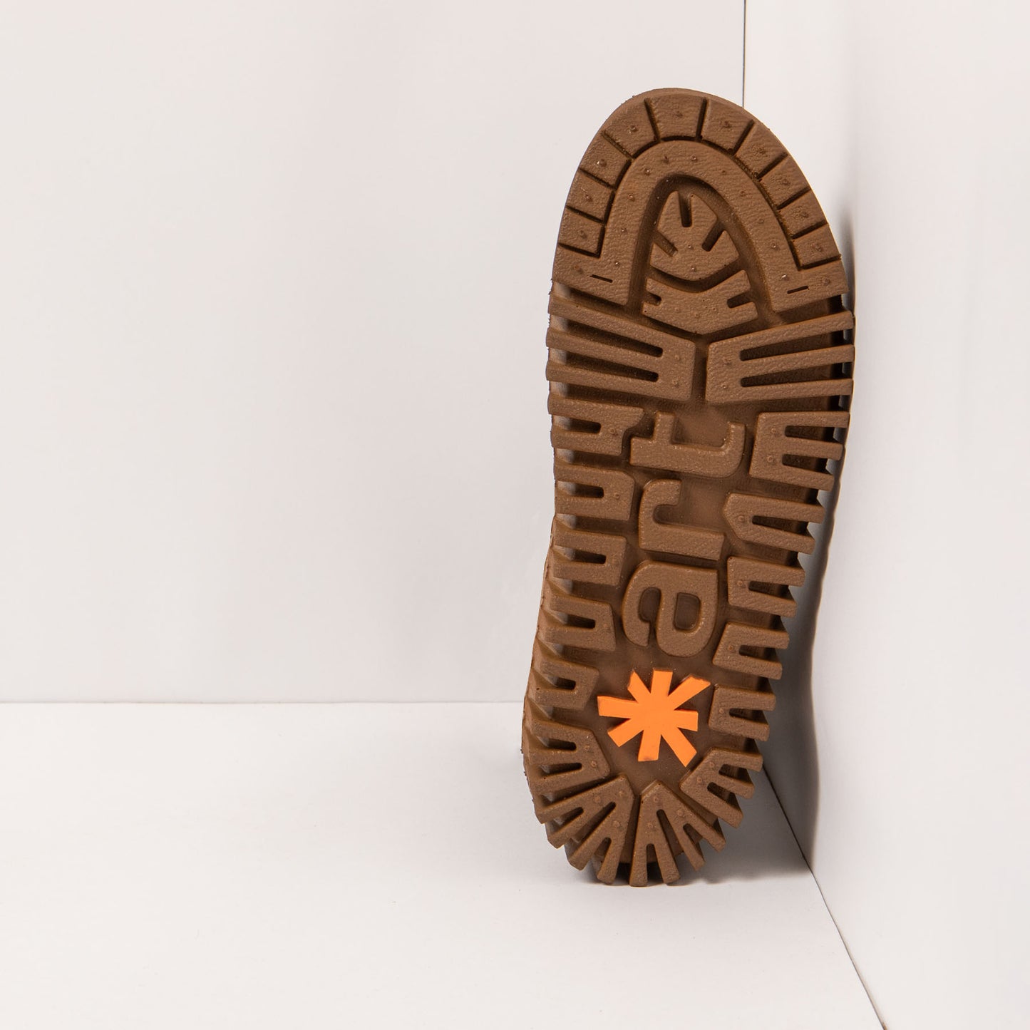 gid://shopify/Product/15693978534220_3