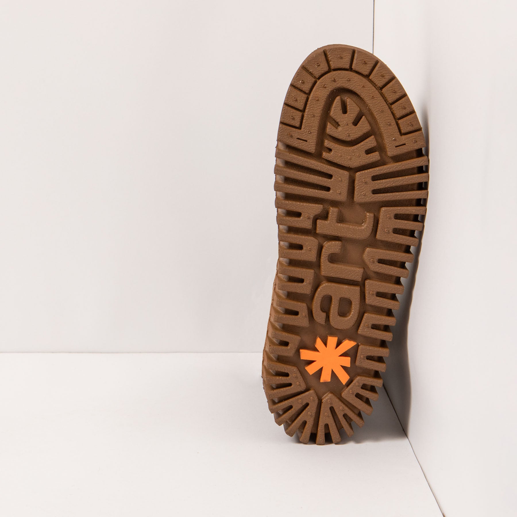 gid://shopify/Product/15693978534220_3