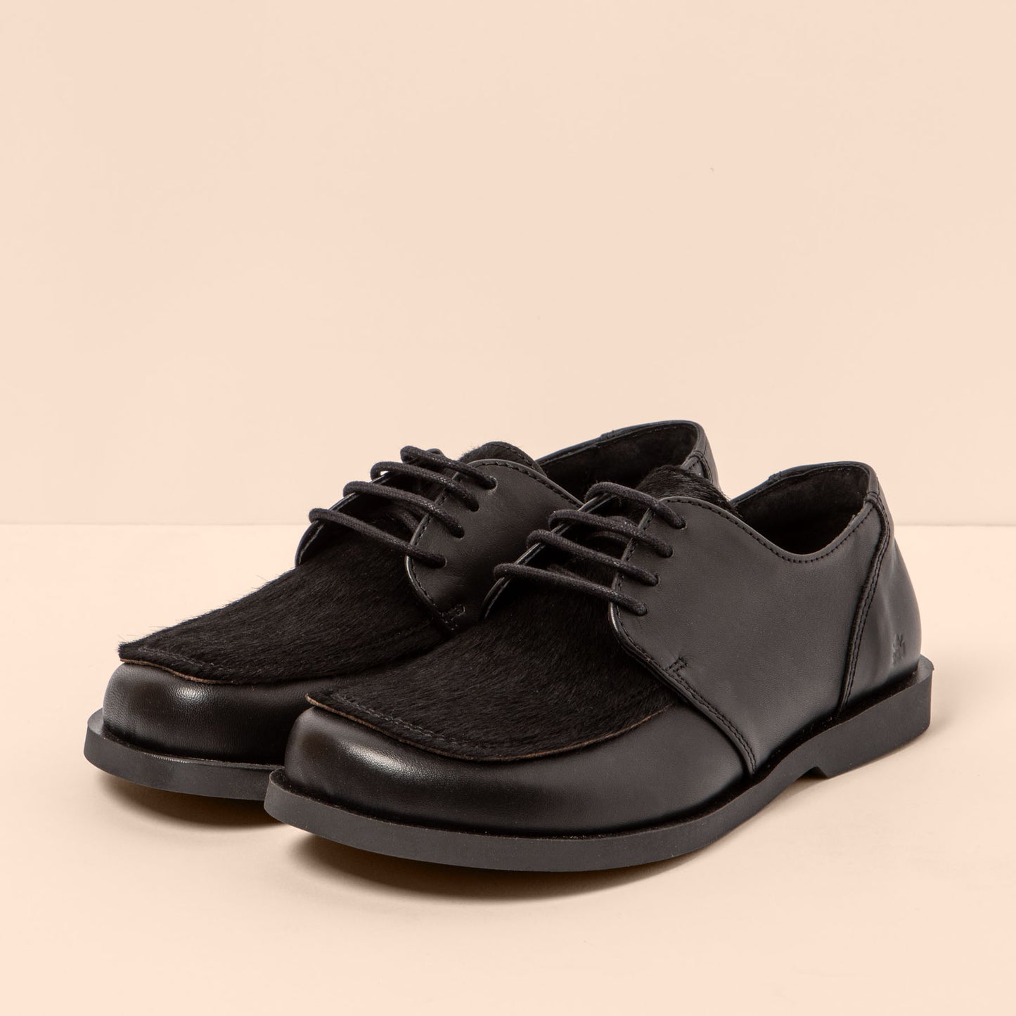 gid://shopify/Product/15700860600652_2
