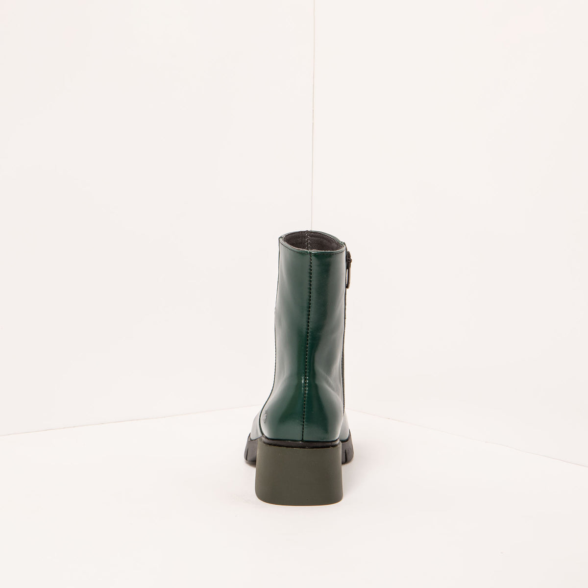 gid://shopify/Product/16172312133964_5