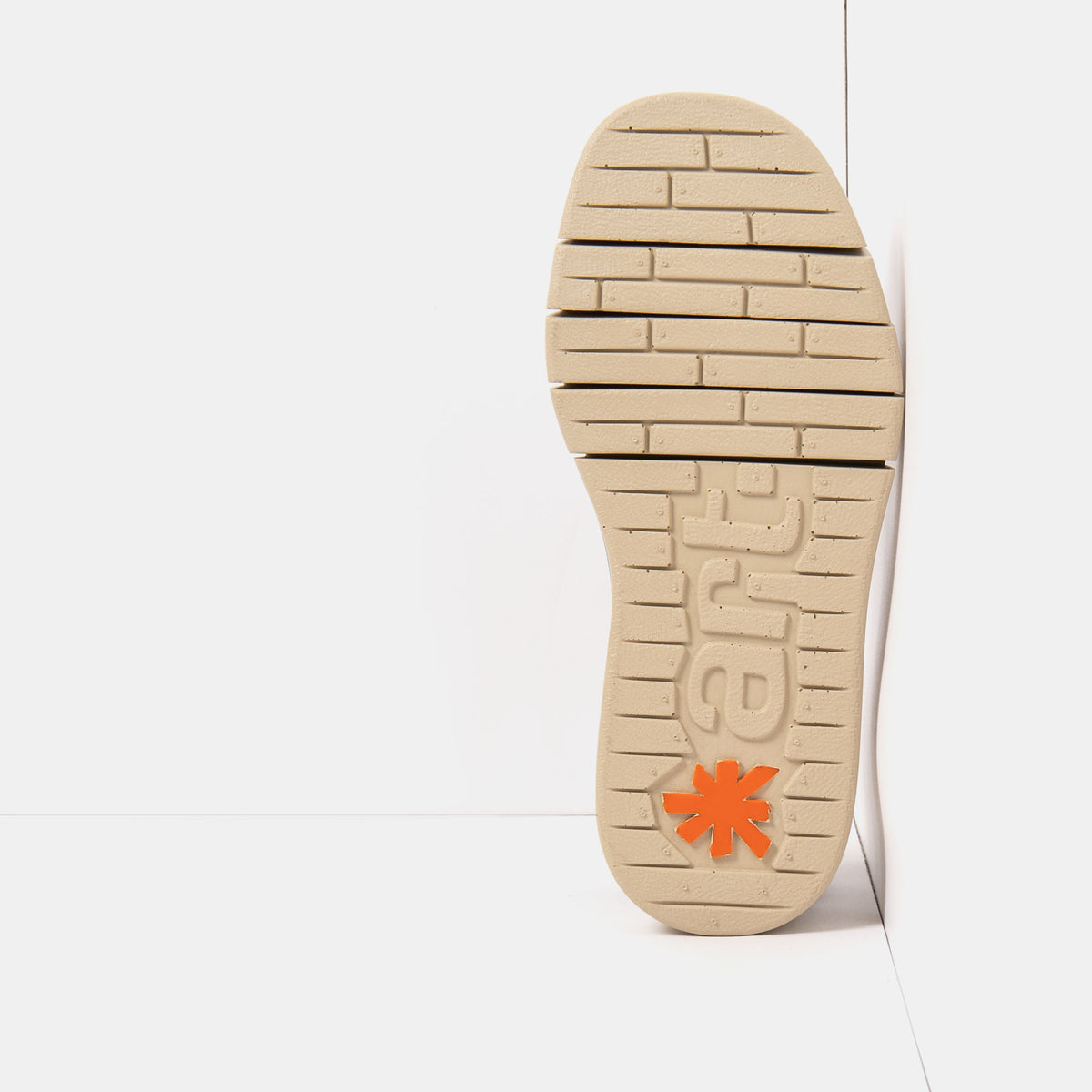 gid://shopify/Product/16172970901836_3