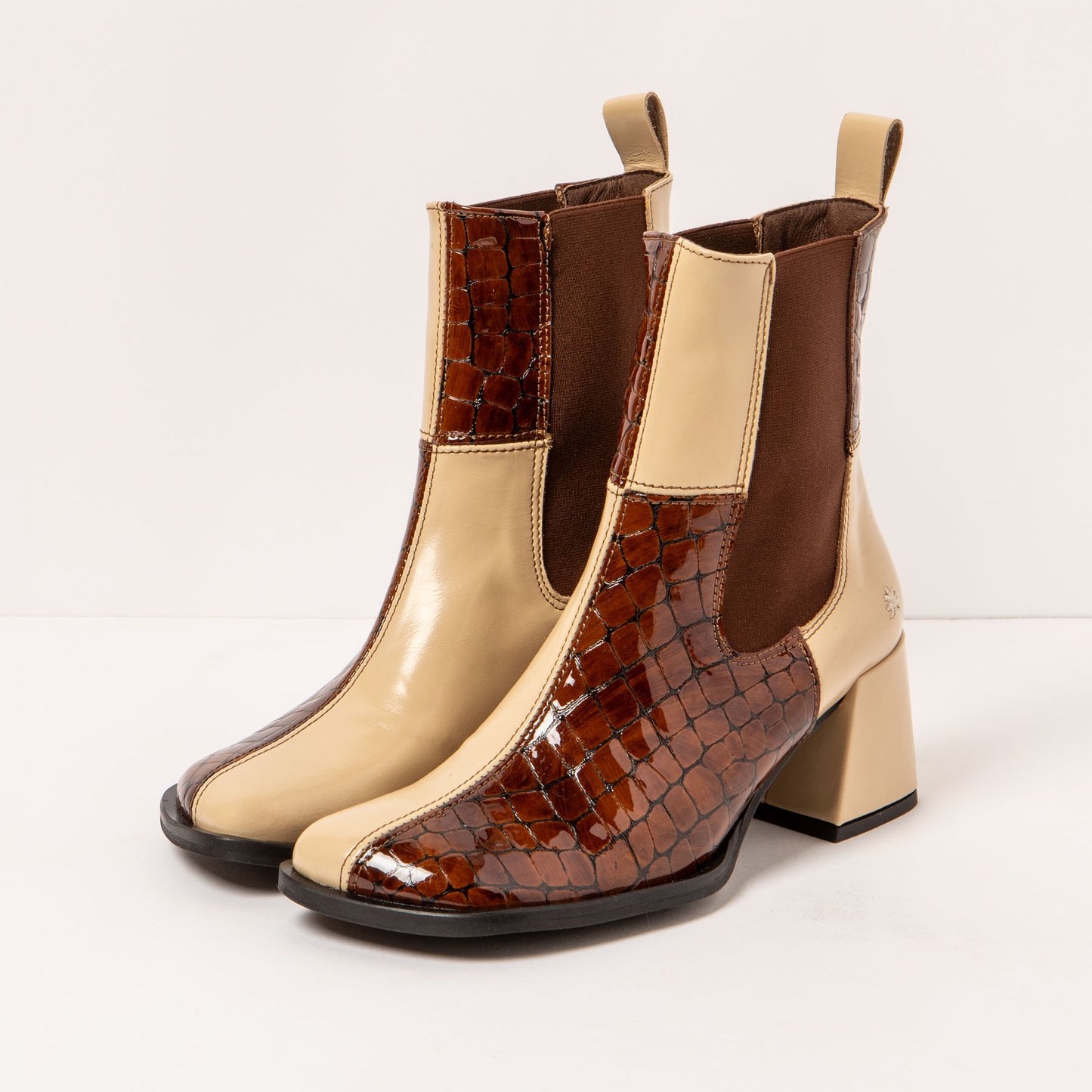 gid://shopify/Product/15694198243660_2