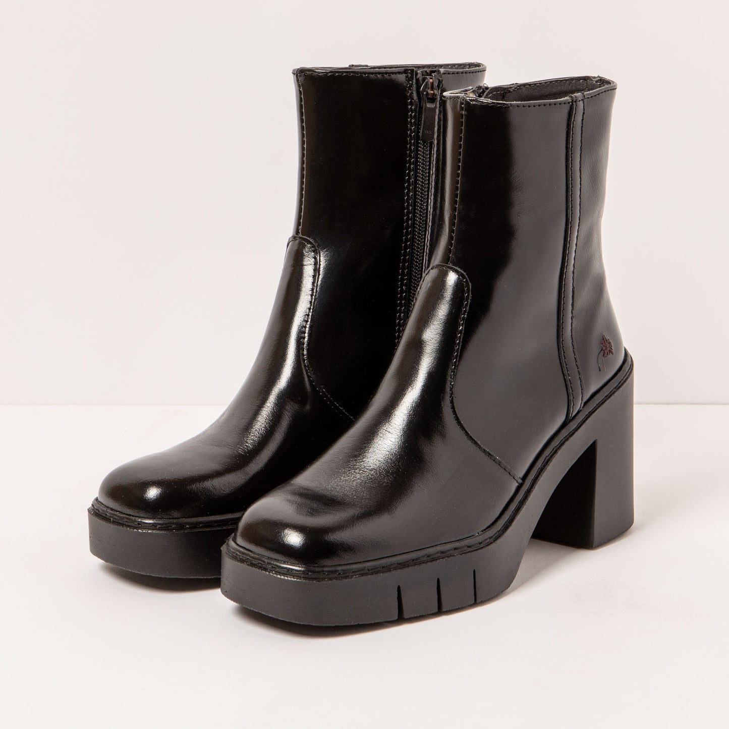 gid://shopify/Product/15694356808012_2