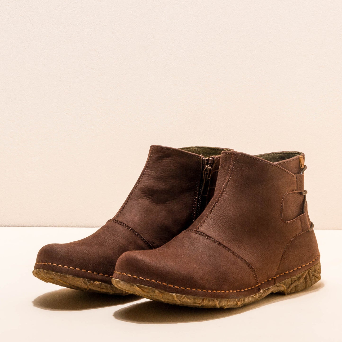 gid://shopify/Product/15700268974412_5