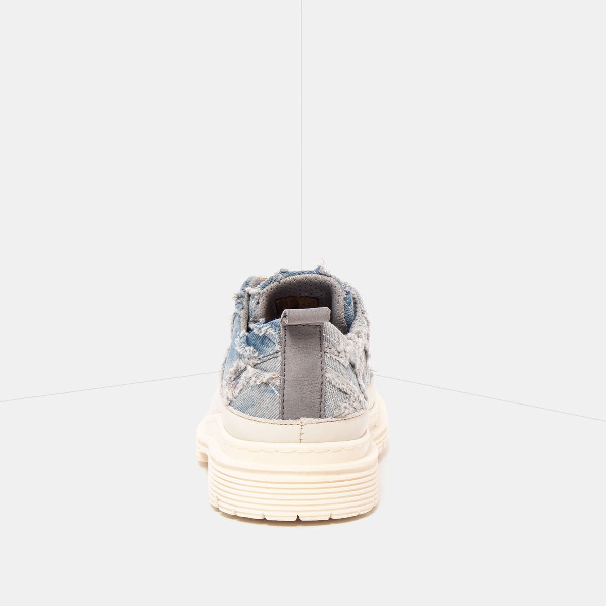 gid://shopify/Product/16172993085772_5