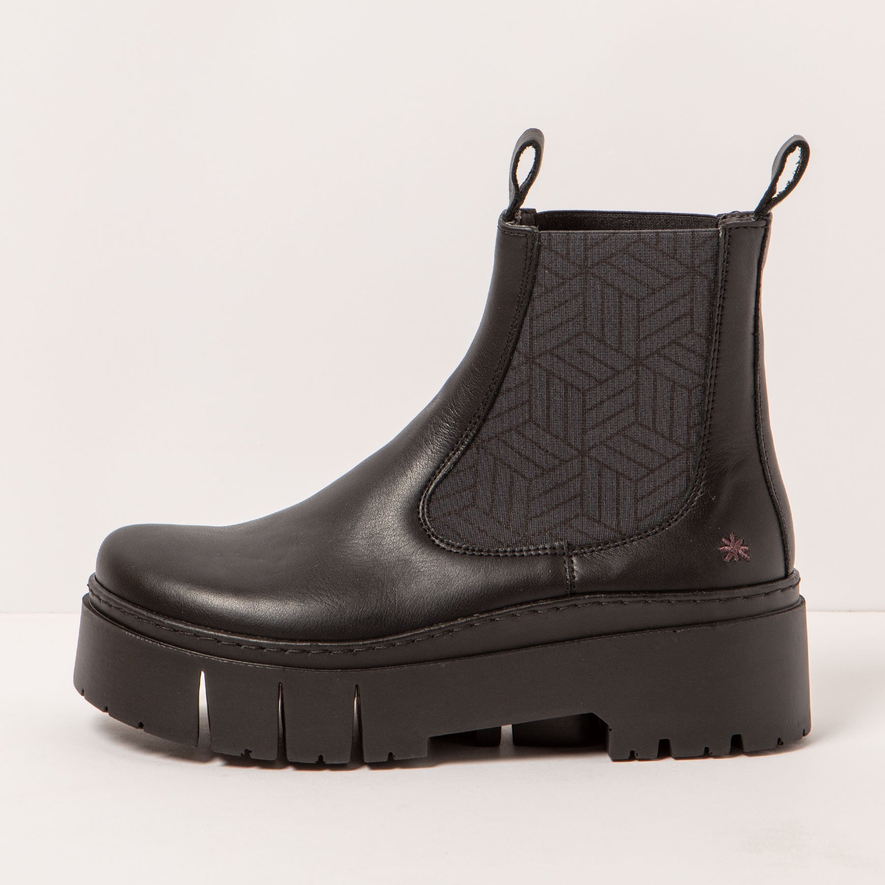 gid://shopify/Product/15694210957644_1