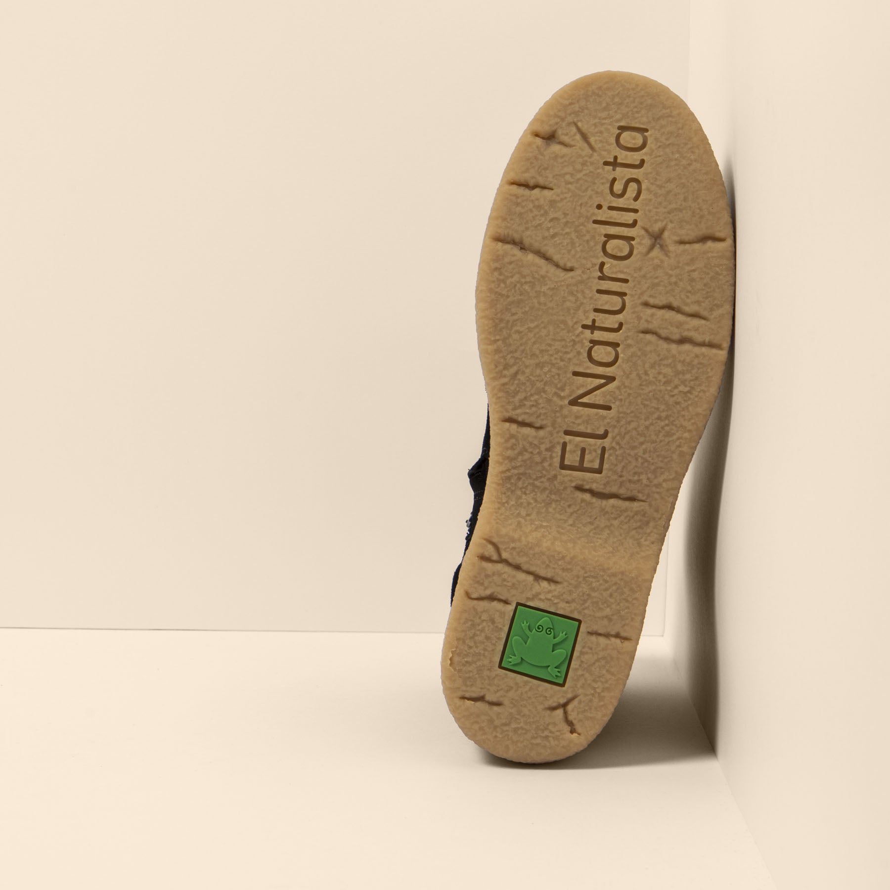 gid://shopify/Product/15700137935180_6