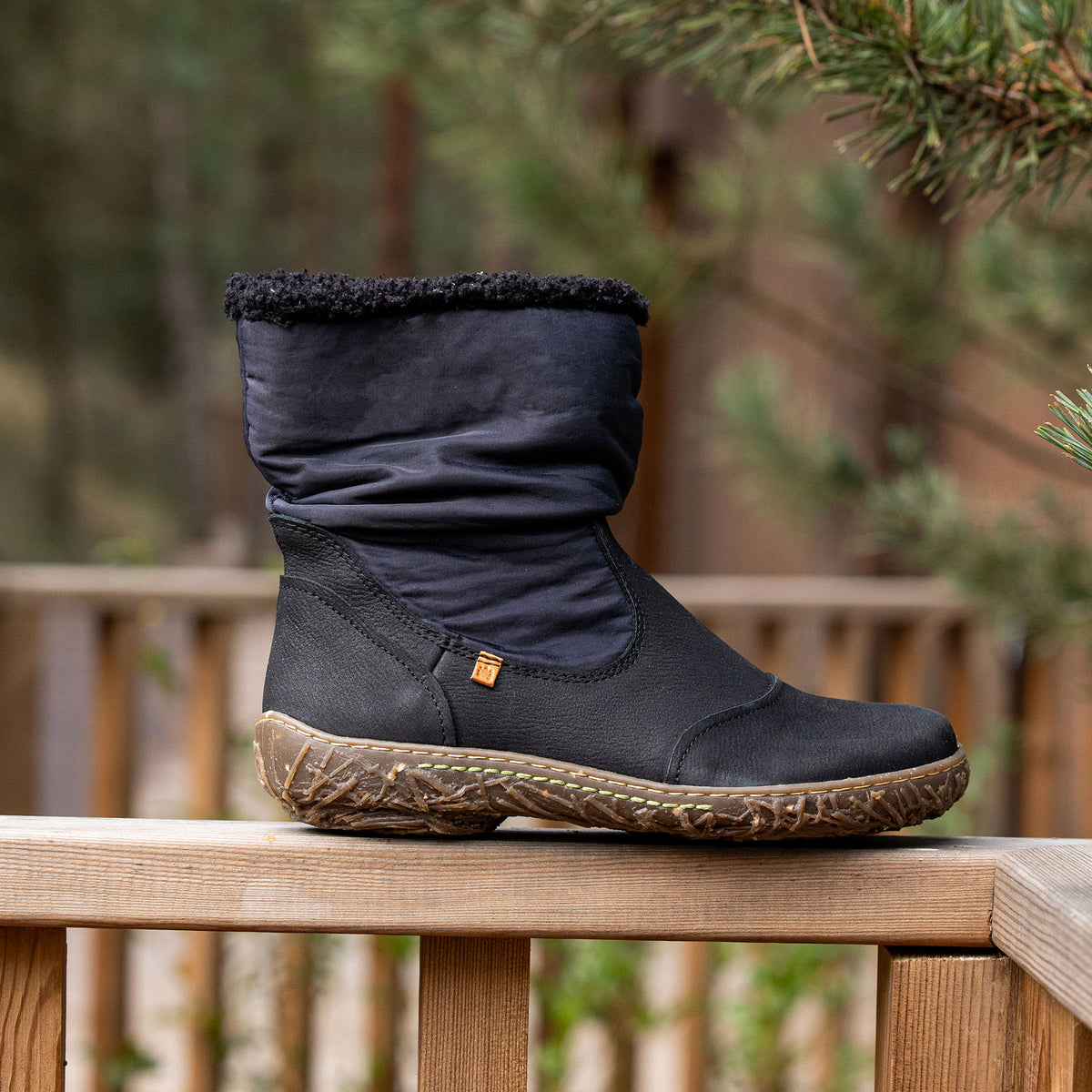 gid://shopify/Product/16124544909644_7