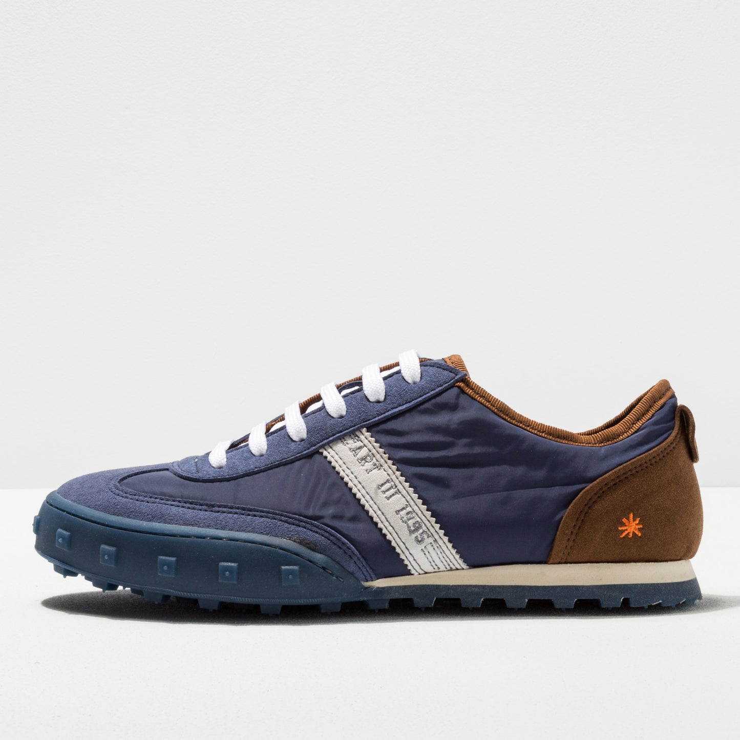 gid://shopify/Product/15785676669260_4