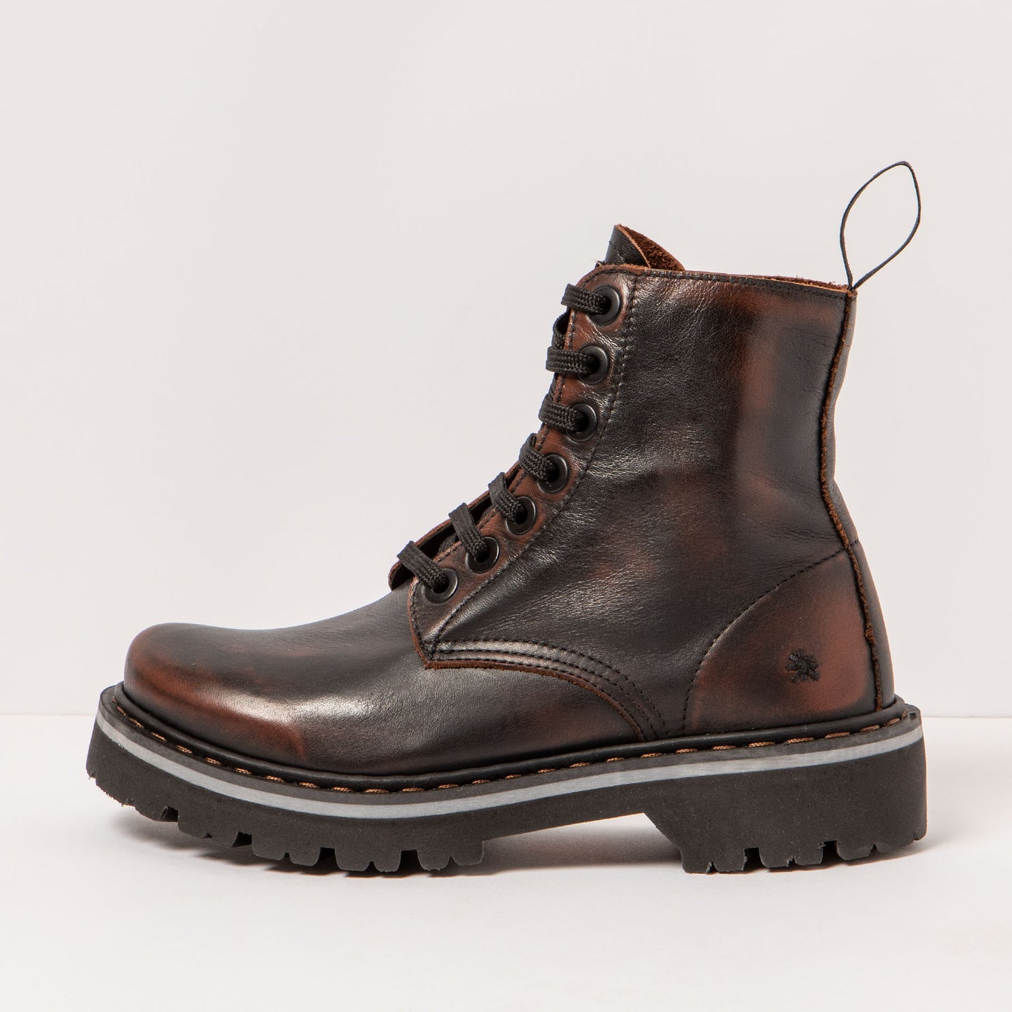 gid://shopify/Product/15693700858188_1