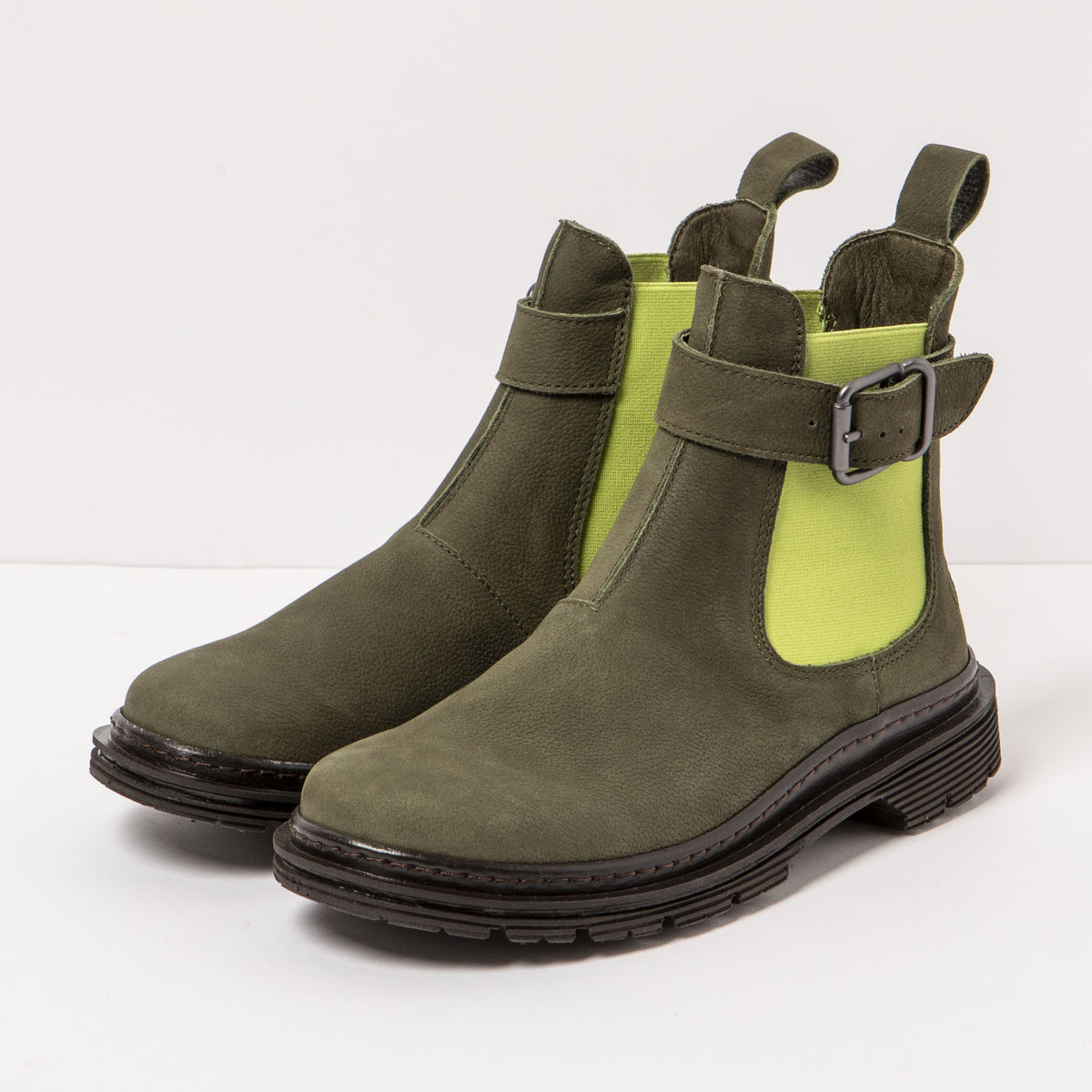 gid://shopify/Product/16171563712844_5
