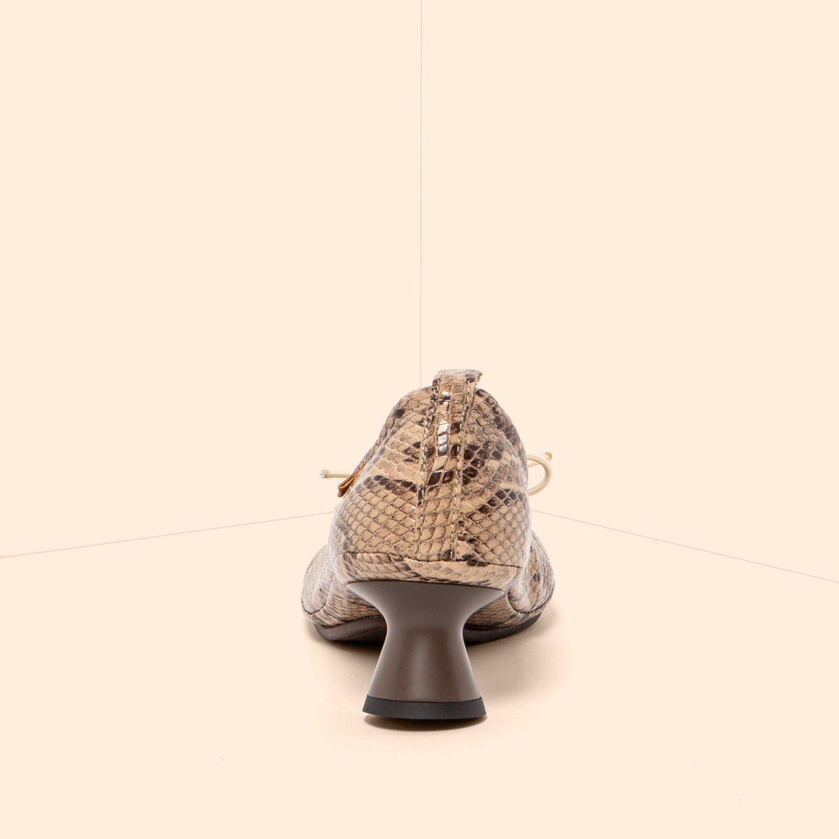 gid://shopify/Product/16124884189516_5