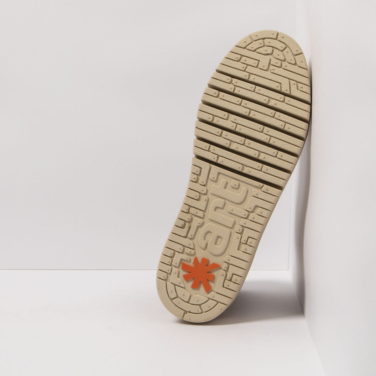 gid://shopify/Product/16171513971020_3