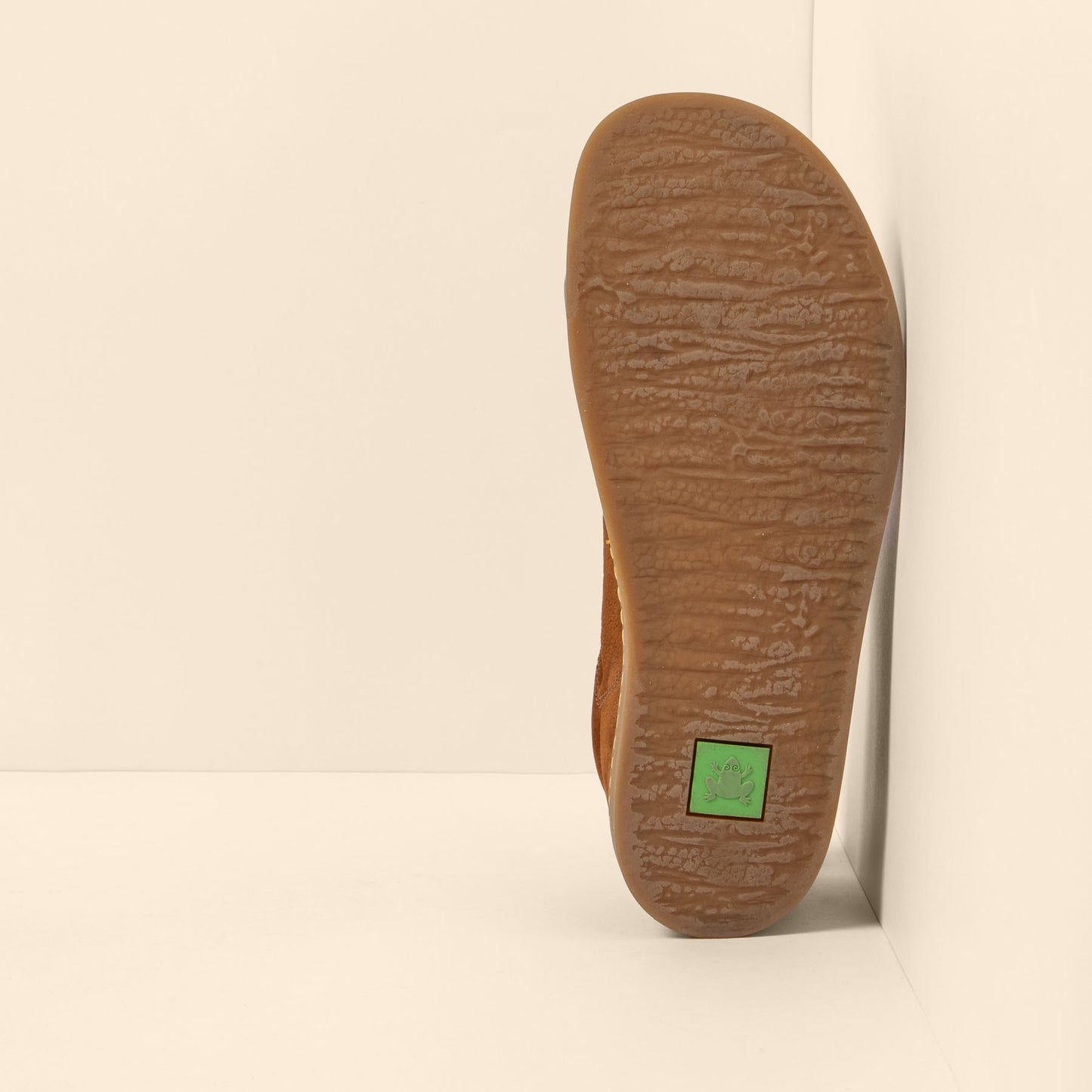 gid://shopify/Product/15700621197644_3