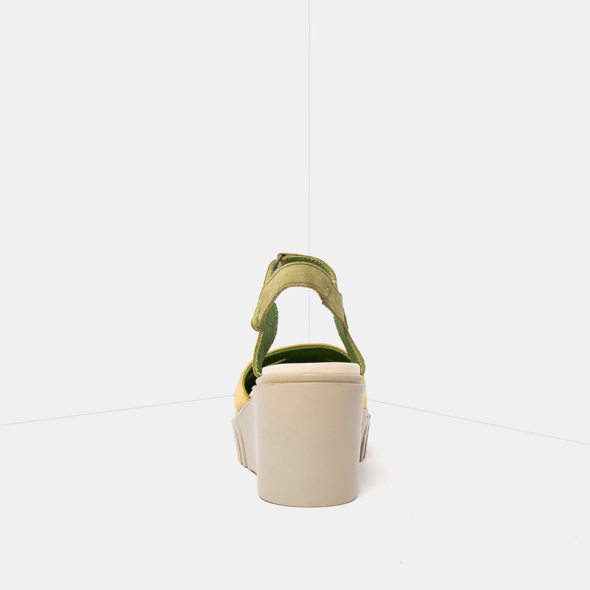 gid://shopify/Product/16173098238284_5