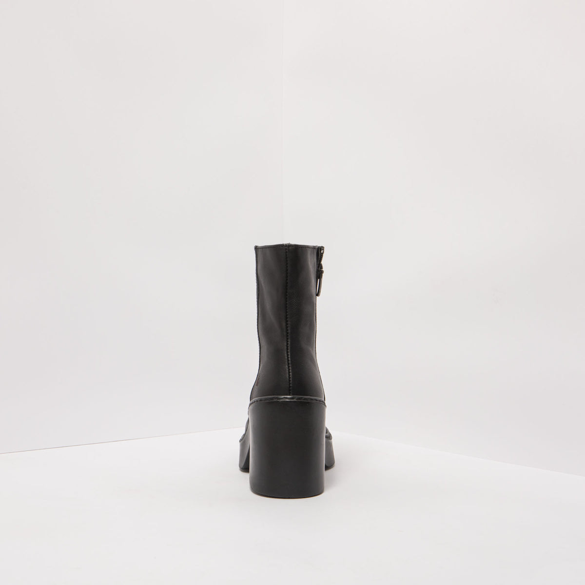 gid://shopify/Product/16171785060684_8