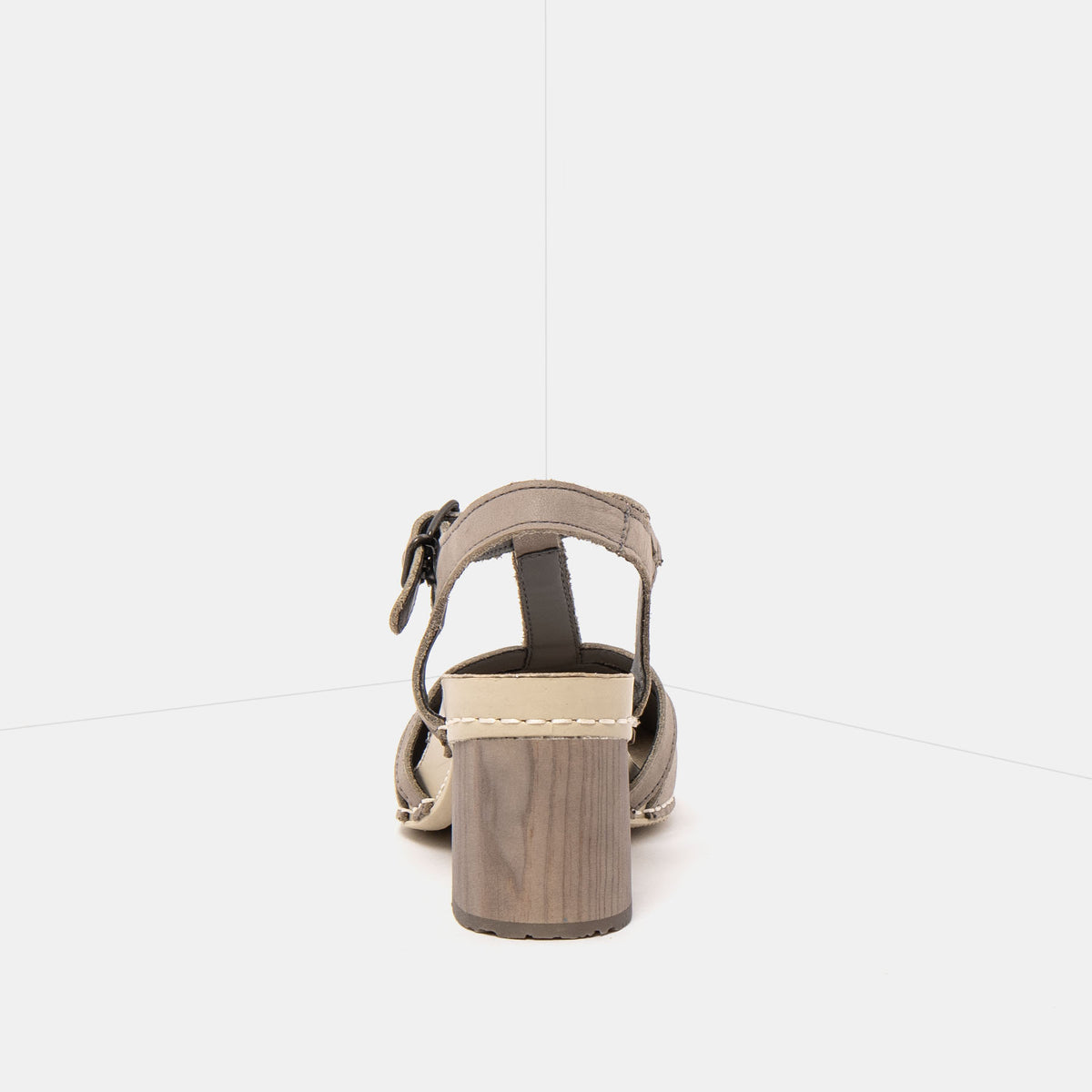 gid://shopify/Product/16172984303948_5