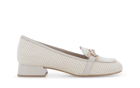 gid://shopify/Product/15686385467724_1