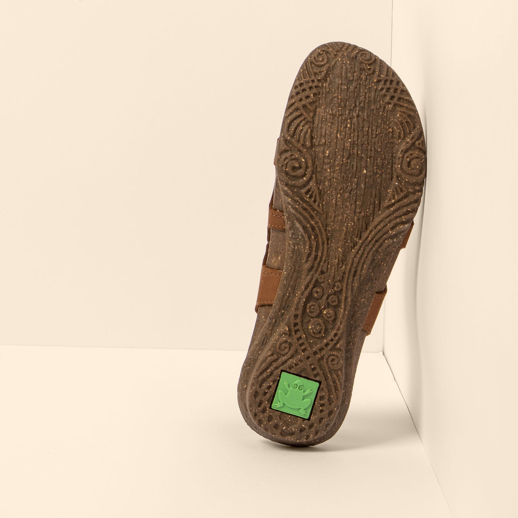 gid://shopify/Product/15700239417676_7