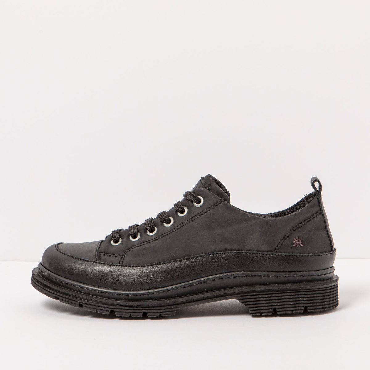 gid://shopify/Product/16171569709388_4