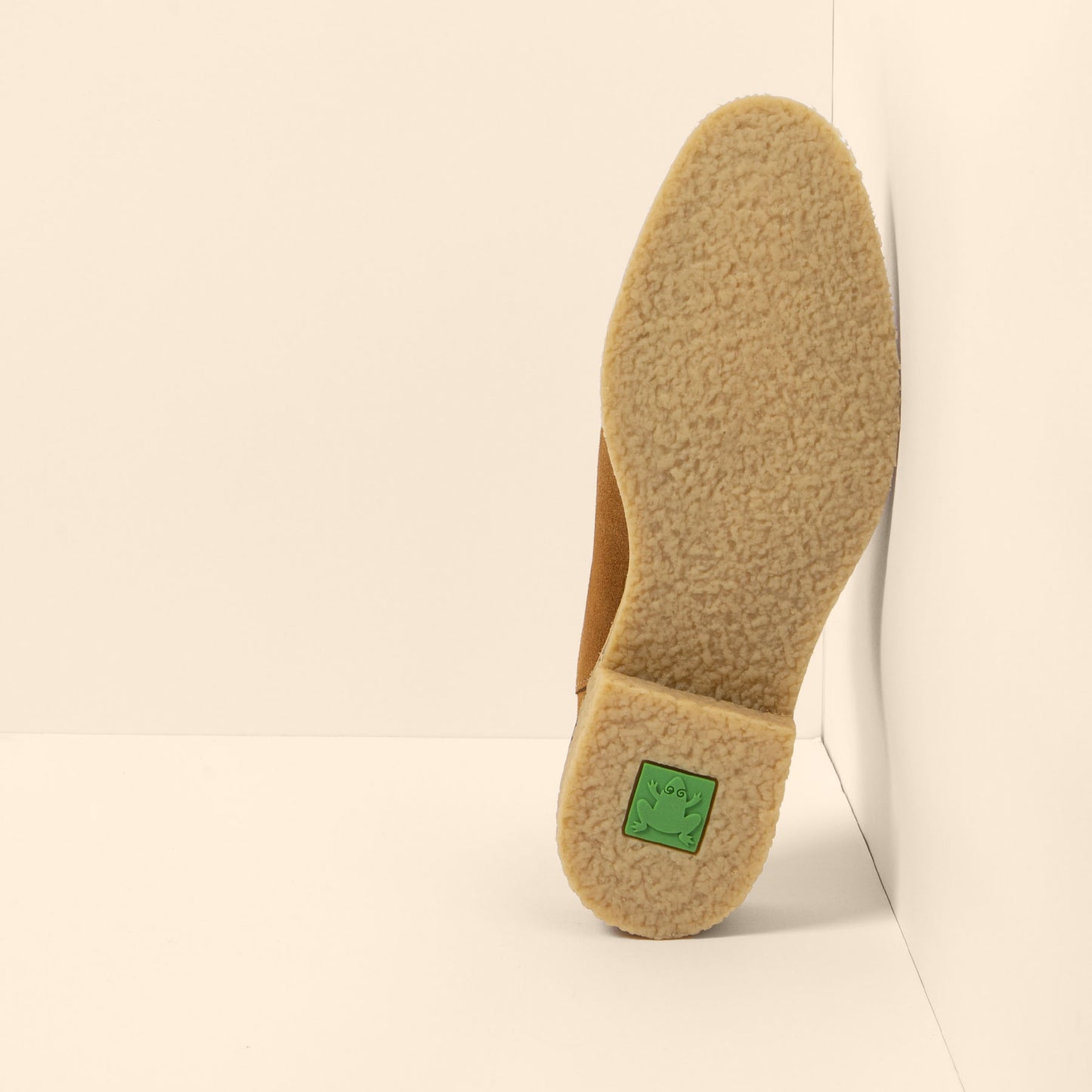 gid://shopify/Product/15700147896652_3