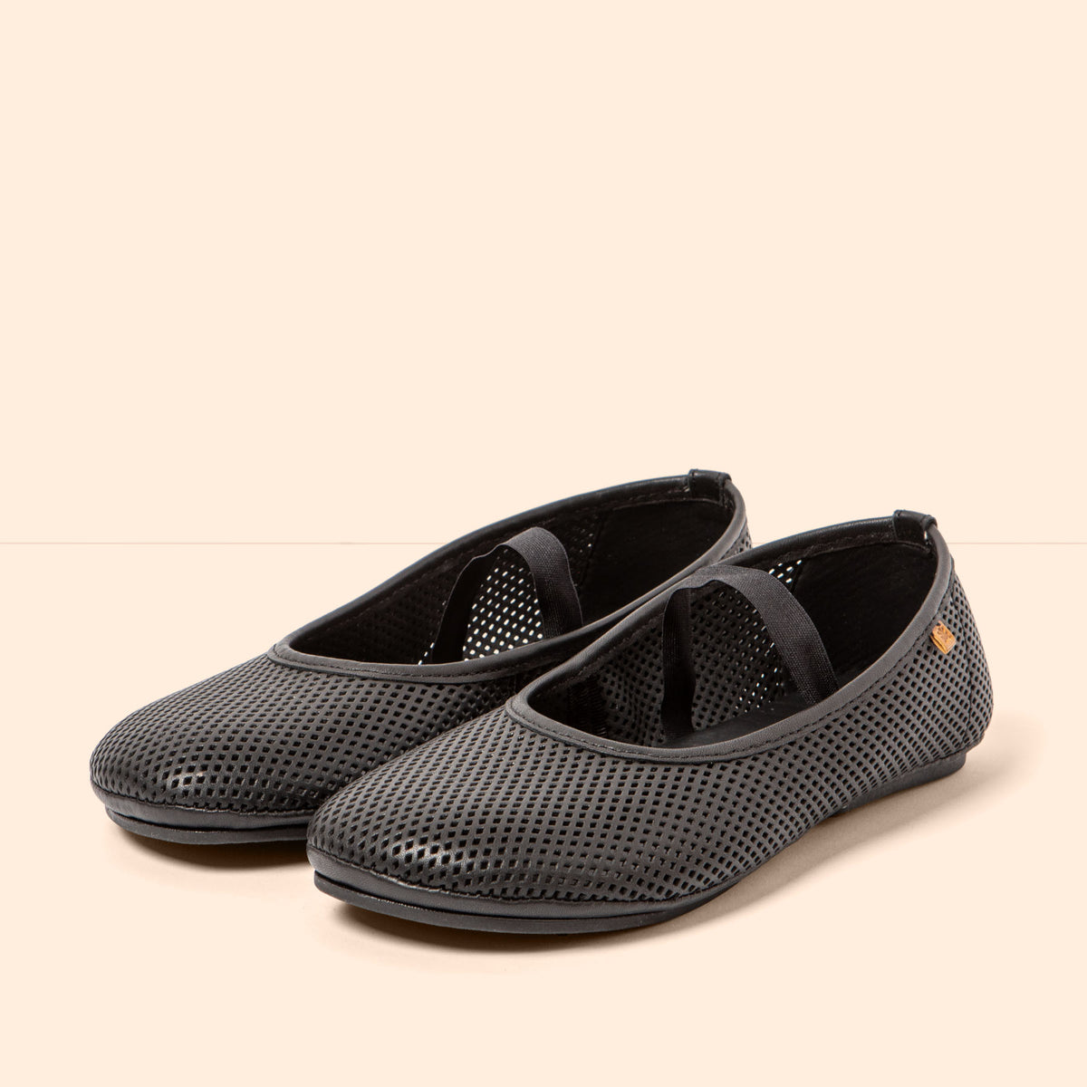 gid://shopify/Product/16124784214348_2