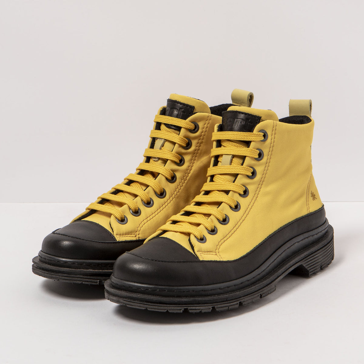 gid://shopify/Product/16171586814284_5