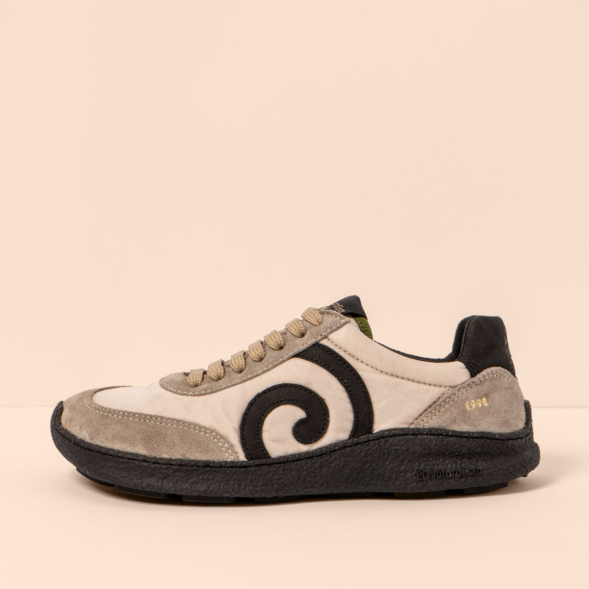gid://shopify/Product/16124444344652_1