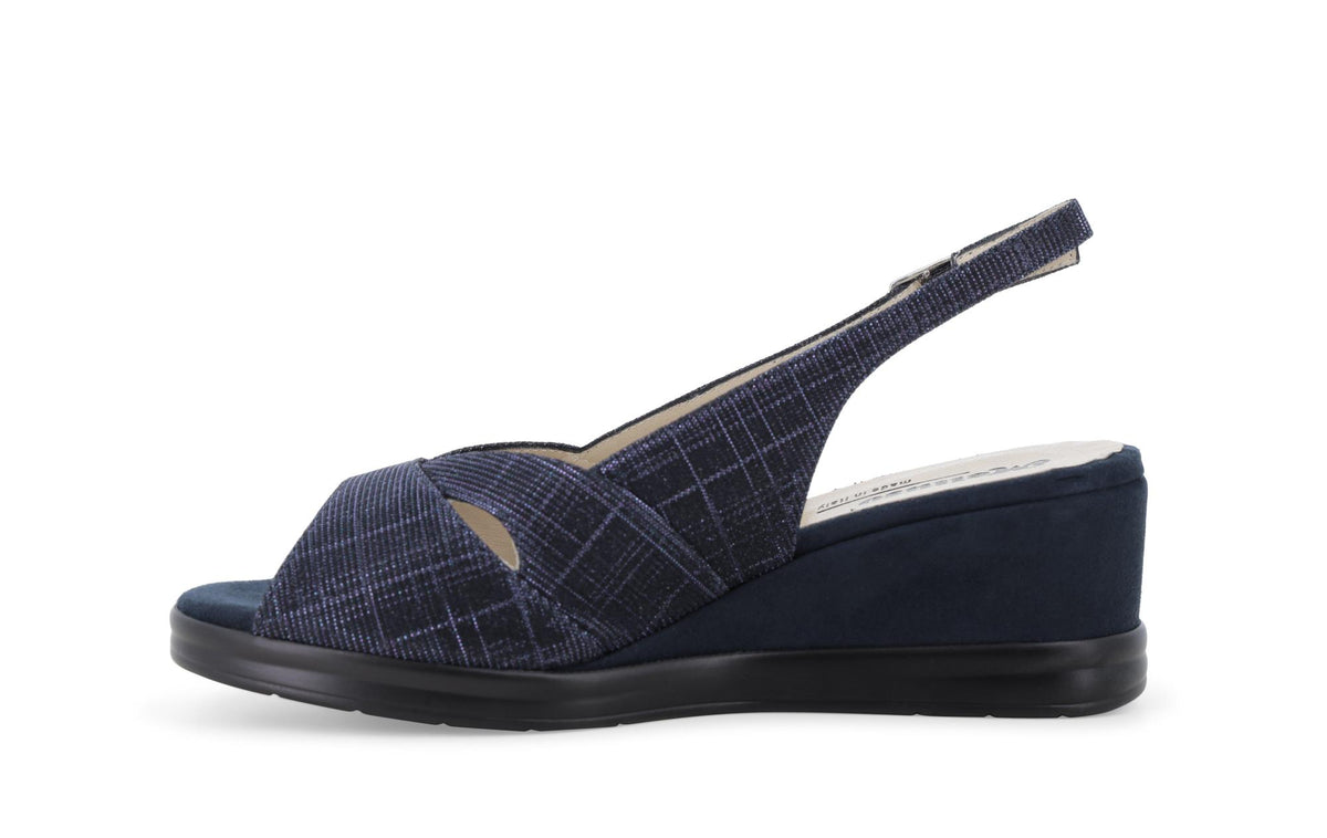 gid://shopify/Product/15761160208716_4