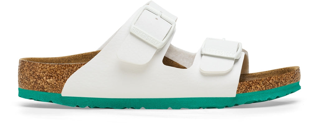 gid://shopify/Product/15943359660364_3