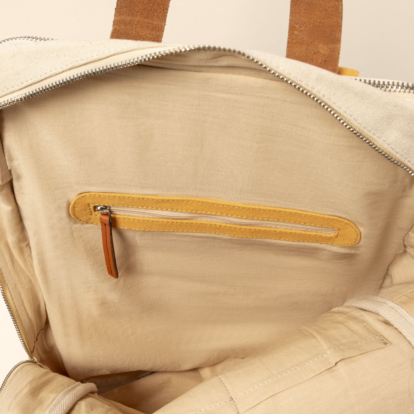 gid://shopify/Product/15700294173004_4