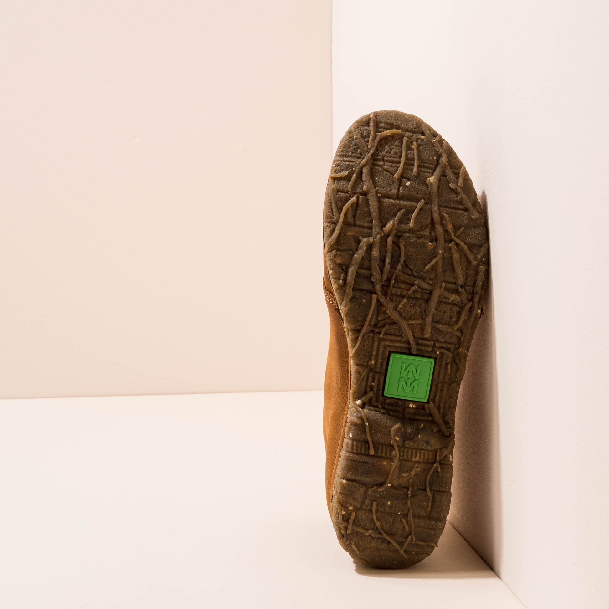 gid://shopify/Product/15700281327948_7