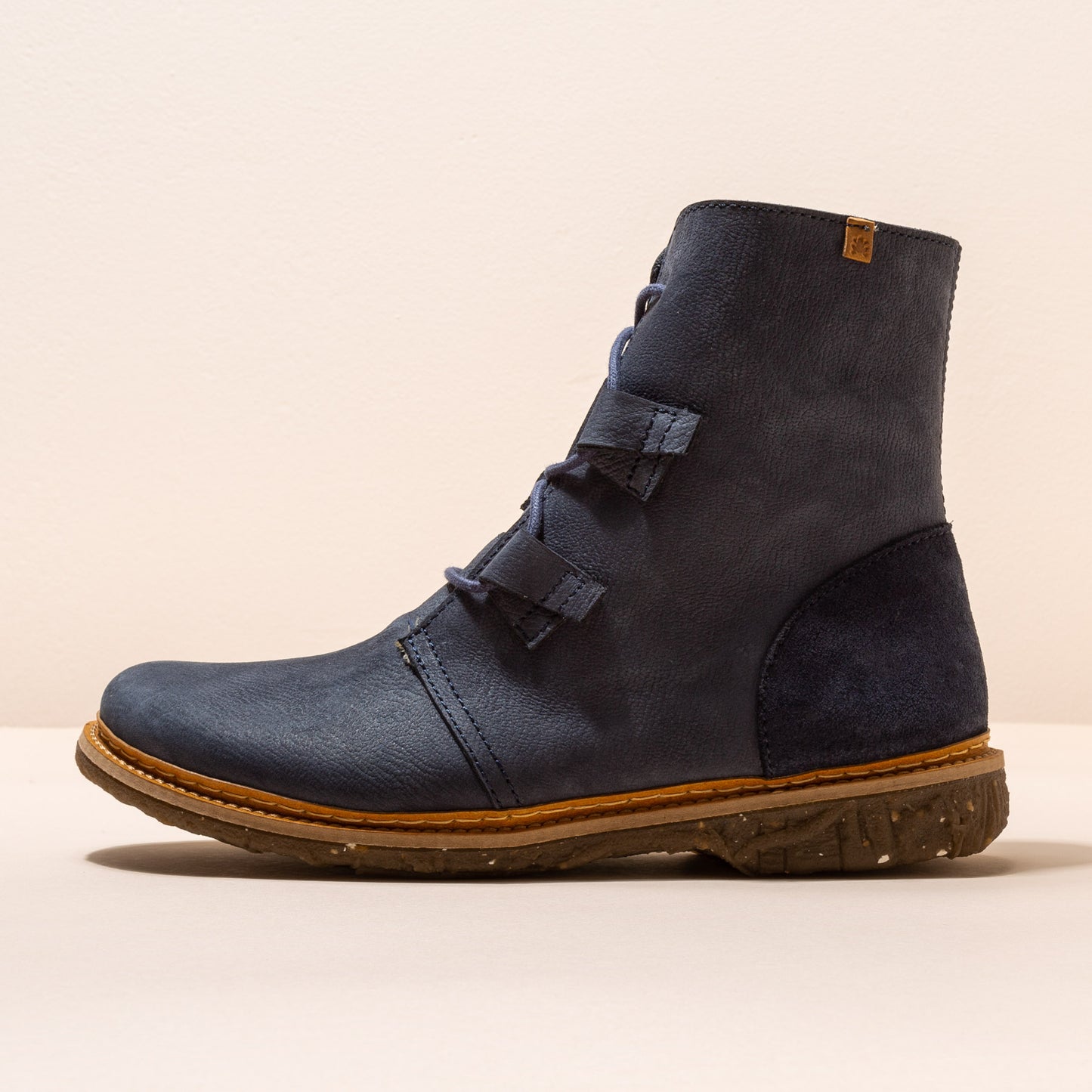 gid://shopify/Product/15699998441804_1