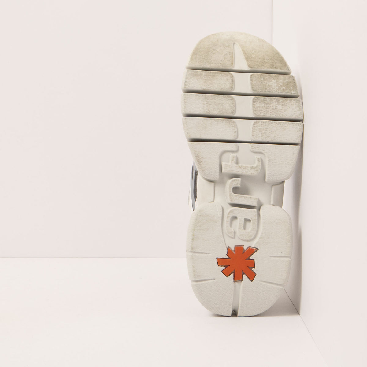 gid://shopify/Product/16172044616012_3