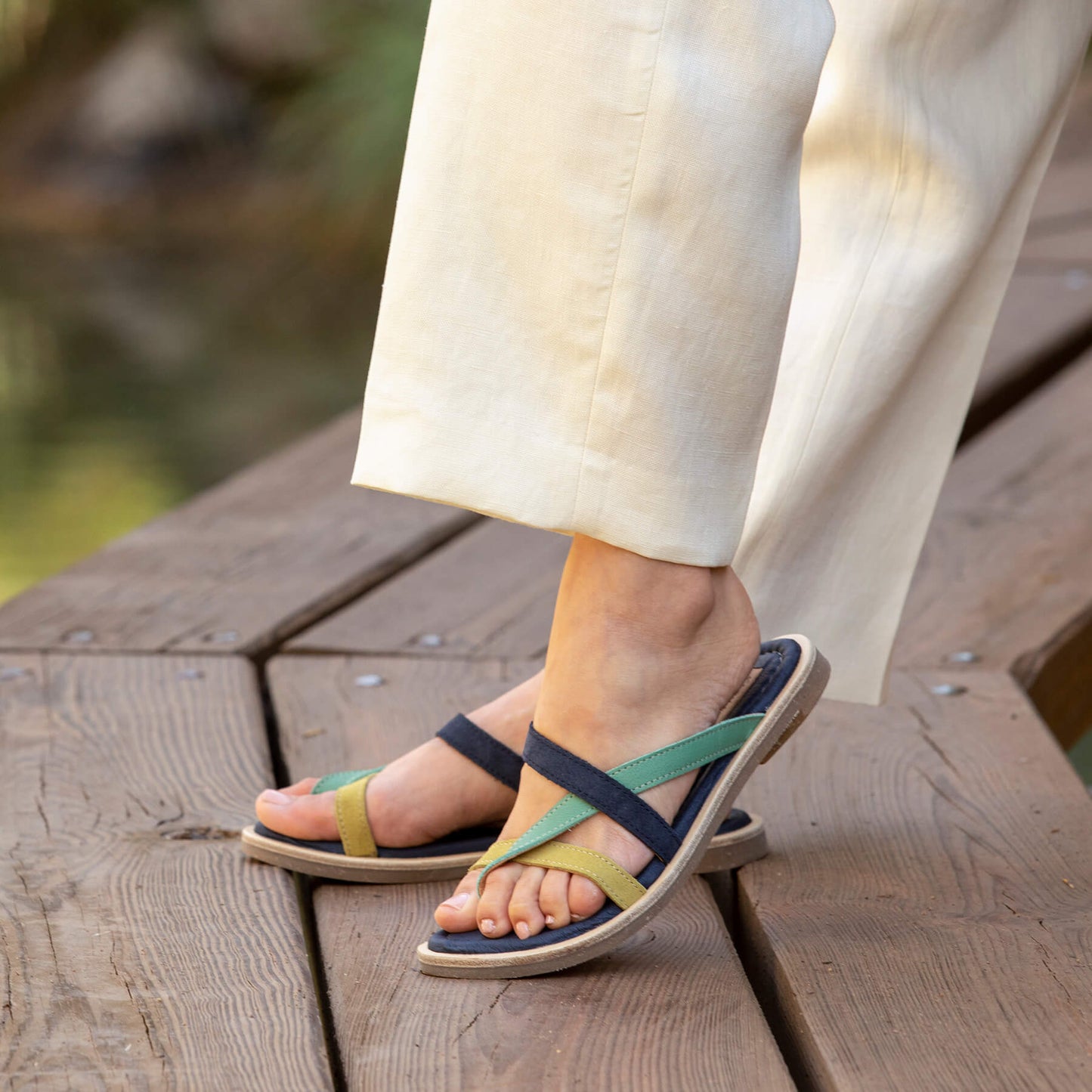 gid://shopify/Product/15700052377932_9