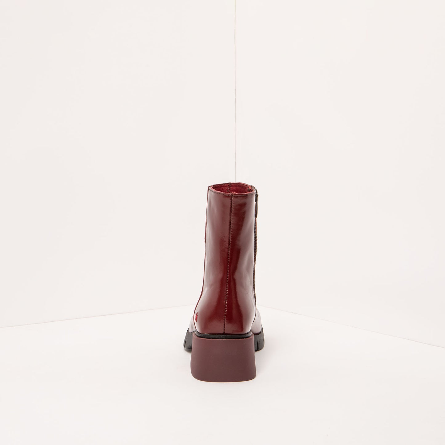 gid://shopify/Product/15693790314828_5